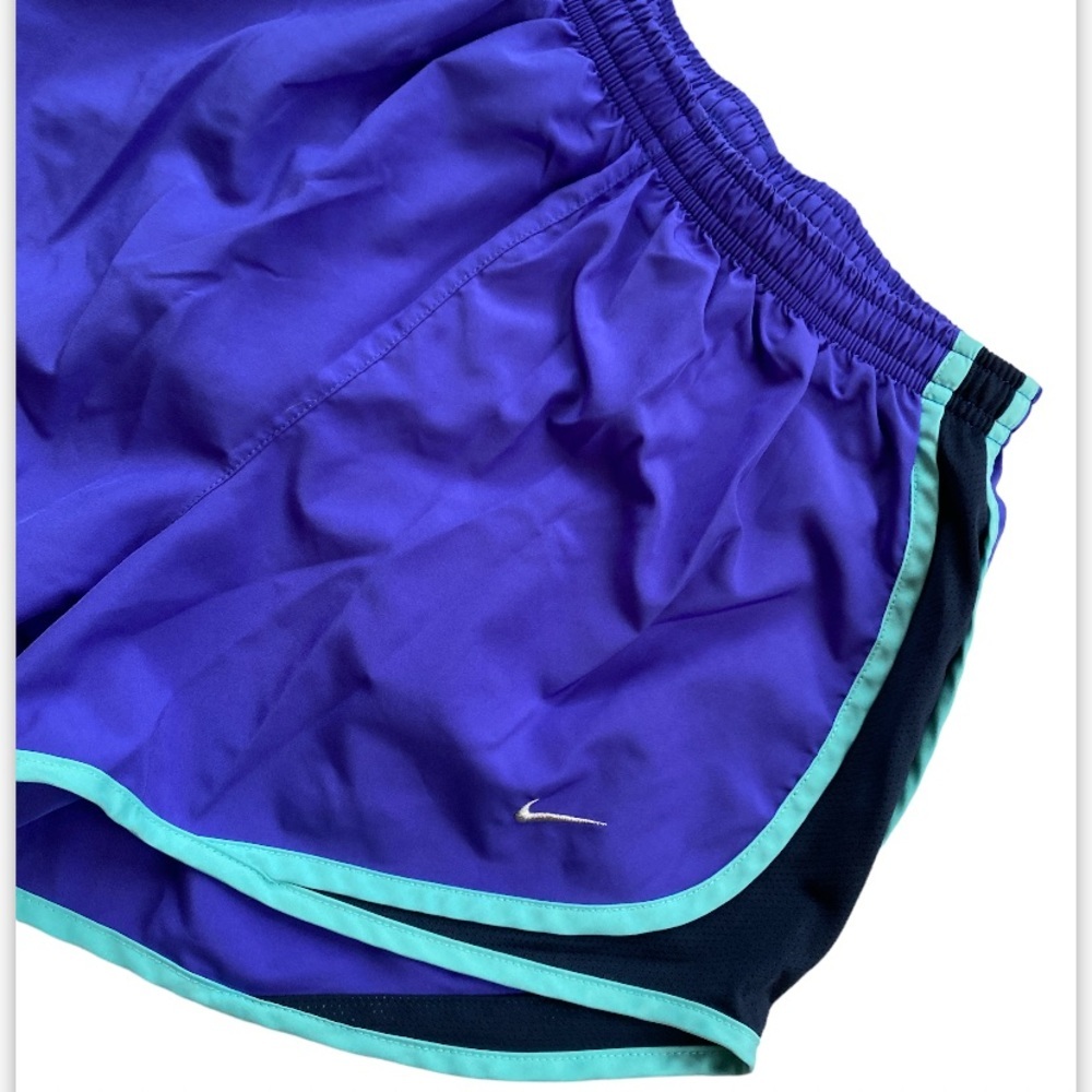 Nike Women’s athletic shorts size S - Picture 2 of 4